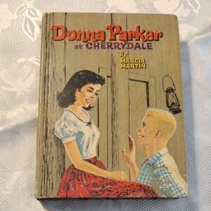 Vintage Book: Donna Parker at Cherrydale by Marcia Martin 1963